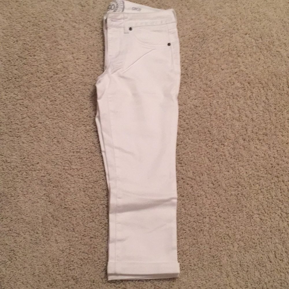 White capris